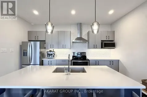 G-725 Dearborn Private Ottawa ON K1T 0W4