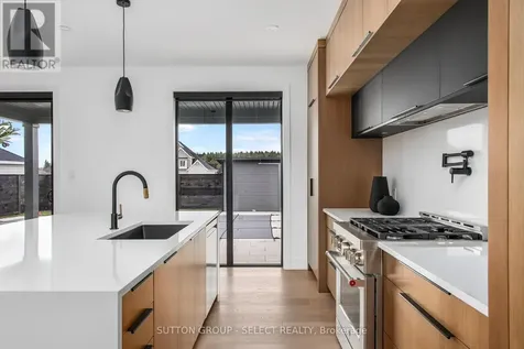 102 Silver Maple Circle Thames Centre ON N0M 2P0
