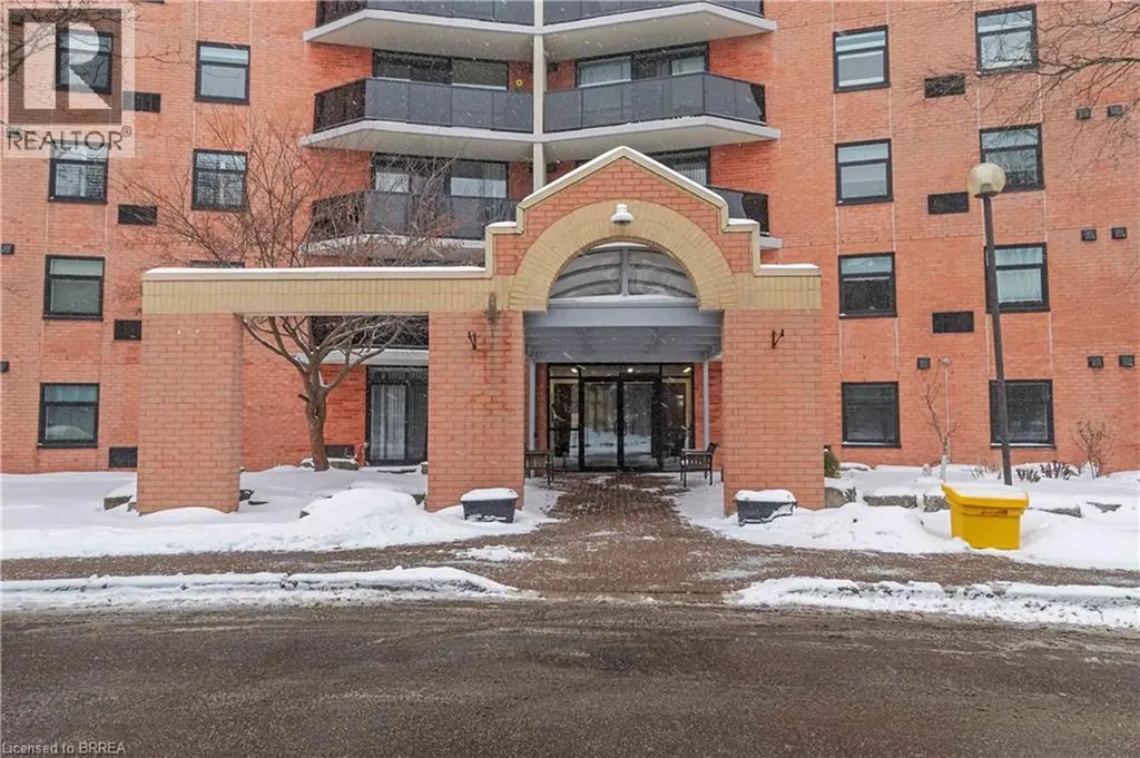 9 Bonheur Court Brantford ON N3P 1Z5