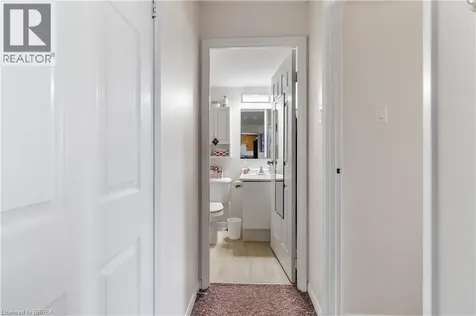9 Bonheur Court Brantford ON N3P 1Z5
