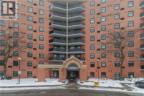 9 Bonheur Court Brantford ON N3P 1Z5