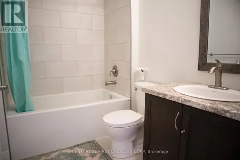 29 Hedges Court St. Thomas ON N5R 6G4