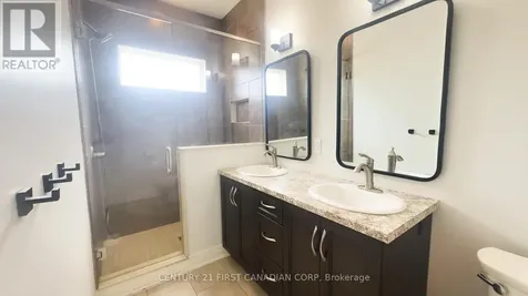 29 Hedges Court St. Thomas ON N5R 6G4