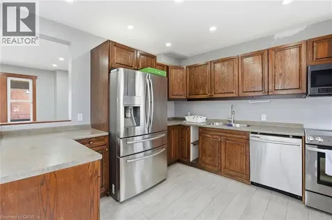 570 Cannon Street East Hamilton ON L8L 2G4