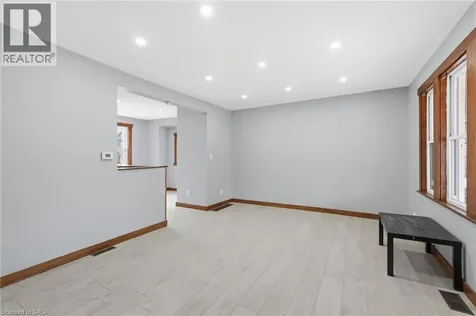 570 Cannon Street East Hamilton ON L8L 2G4