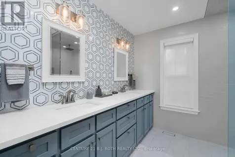 2710 Portage Trail Springwater ON L9X 0J3