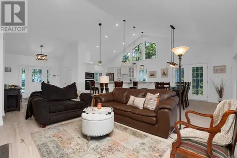 2710 Portage Trail Springwater ON L9X 0J3