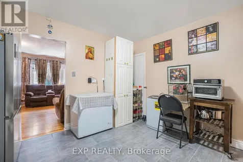 2024 Othello Avenue Ottawa ON K1G 2A6