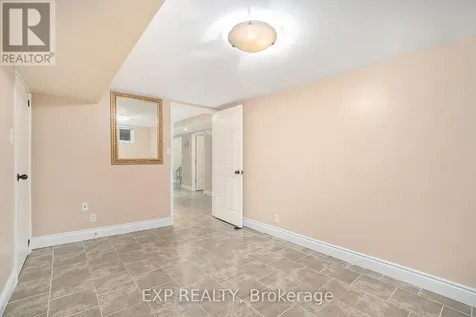 2024 Othello Avenue Ottawa ON K1G 2A6