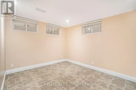 2024 Othello Avenue Ottawa ON K1G 2A6