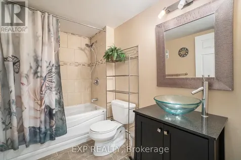 2024 Othello Avenue Ottawa ON K1G 2A6