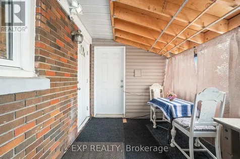 2024 Othello Avenue Ottawa ON K1G 2A6