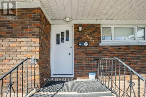 2024 Othello Avenue Ottawa ON K1G 2A6