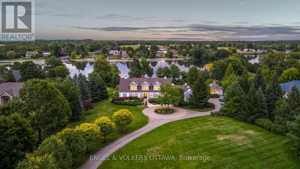 6029 Rideau Valley Drive North Ottawa ON K4M 1B3