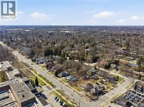33 College Avenue West Guelph ON N1G 1R8