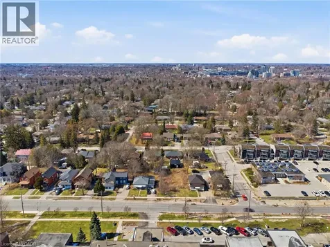 33 College Avenue West Guelph ON N1G 1R8