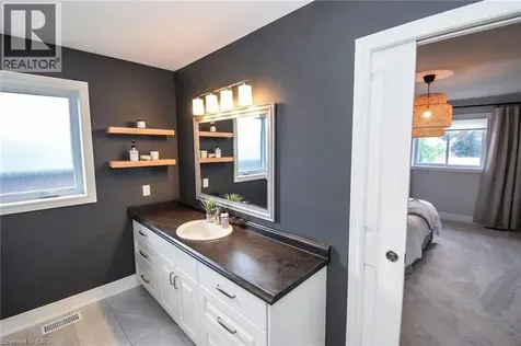 295 Courtland Street Delhi ON N4B 0A7