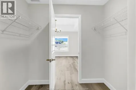 1740 Sprucewood Lasalle ON N9J 1X7