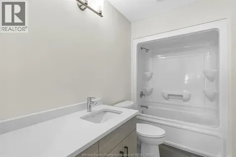 1740 Sprucewood Lasalle ON N9J 1X7