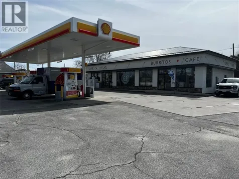 1119 Dufferin Avenue Wallaceburg ON N8A 2W2