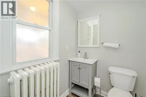 492 Locust Street Burlington ON L7S 1V2