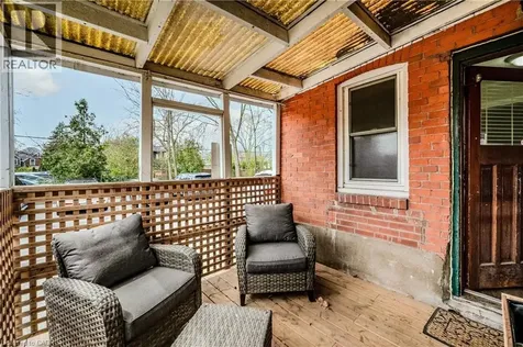 492 Locust Street Burlington ON L7S 1V2