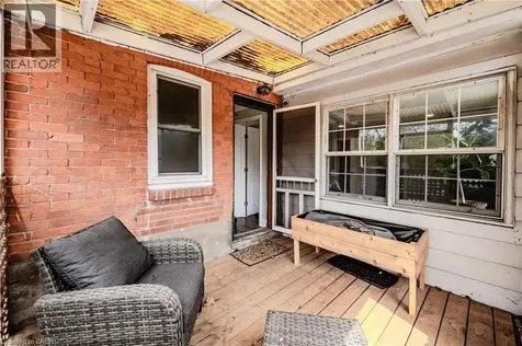 492 Locust Street Burlington ON L7S 1V2
