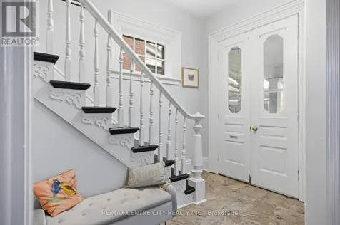 12 Rosebery Place St. Thomas ON N5R 2H7