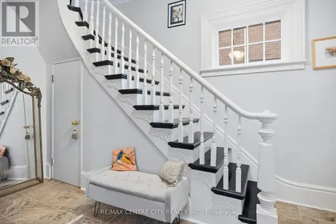 12 Rosebery Place St. Thomas ON N5R 2H7
