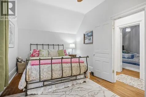 12 Rosebery Place St. Thomas ON N5R 2H7