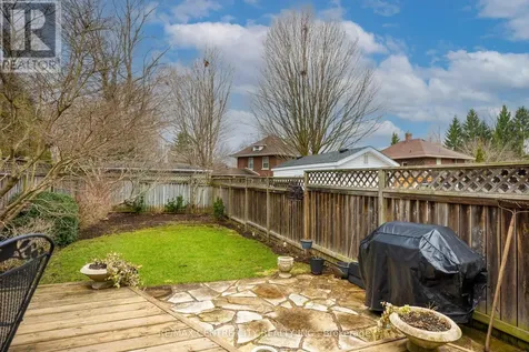 12 Rosebery Place St. Thomas ON N5R 2H7