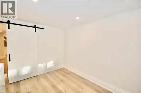 17 Inverness Avenue West Hamilton ON L9C 1A1
