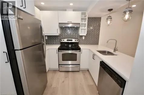 17 Inverness Avenue West Hamilton ON L9C 1A1