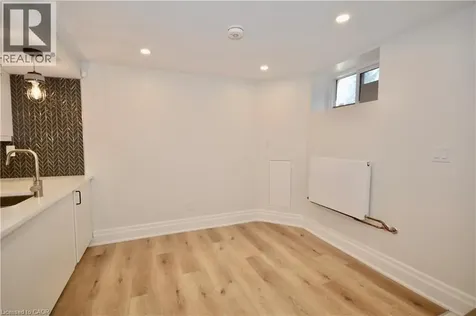 17 Inverness Avenue West Hamilton ON L9C 1A1