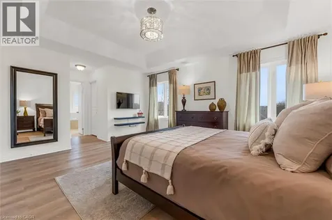 87 Newcombe Road Dundas ON L9H 0A6