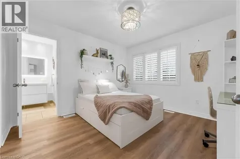 87 Newcombe Road Dundas ON L9H 0A6