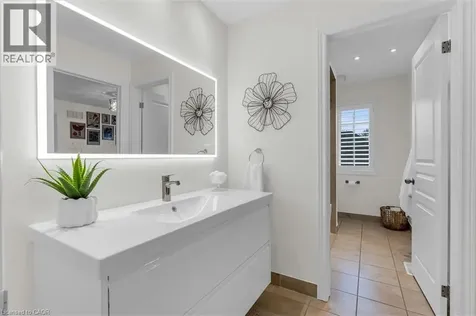 87 Newcombe Road Dundas ON L9H 0A6