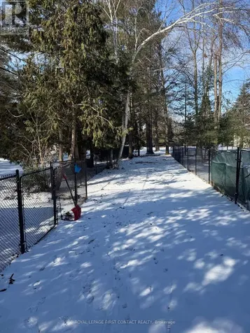 3178 Oak Street Innisfil ON L9S 2K3