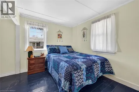 88 Erie Boulevard Long Point ON N0E 1M0