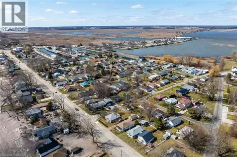 88 Erie Boulevard Long Point ON N0E 1M0