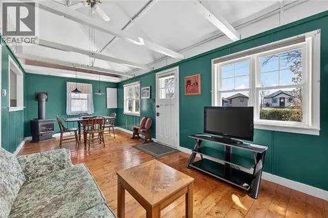 88 Erie Boulevard Long Point ON N0E 1M0