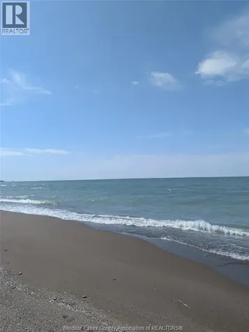 V/l Old Vine Road Pelee Island ON N0R 1M0