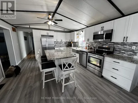 105 Pinehurst Estates Petawawa ON K8H 2H2