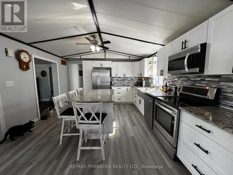 105 Pinehurst Estates Petawawa ON K8H 2H2