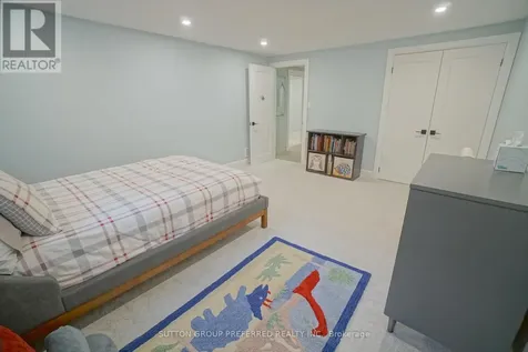7 Metamora Crescent London North (north J) ON N6G 1R2