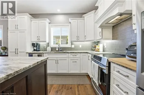 11 Sycamore Drive Port Dover ON N0A 1N6