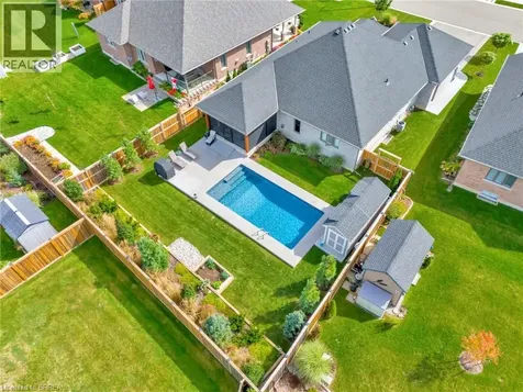 11 Sycamore Drive Port Dover ON N0A 1N6
