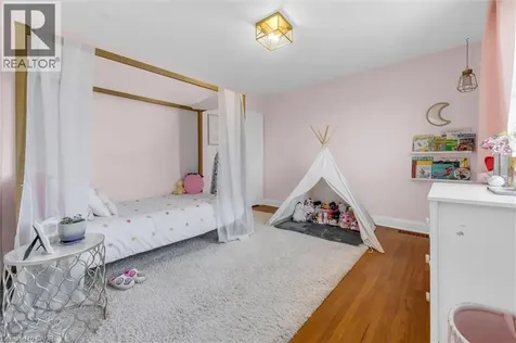 74 Glenview Drive Stoney Creek ON L8G 2L6