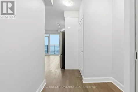 33 Shore Breeze Drive Toronto (mimico) ON M8V 0G1