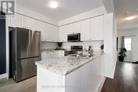 9 Mission Street Wasaga Beach ON L9Z 0L8